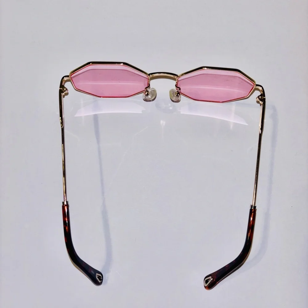 Trendy Pink Geometric Sunglasses